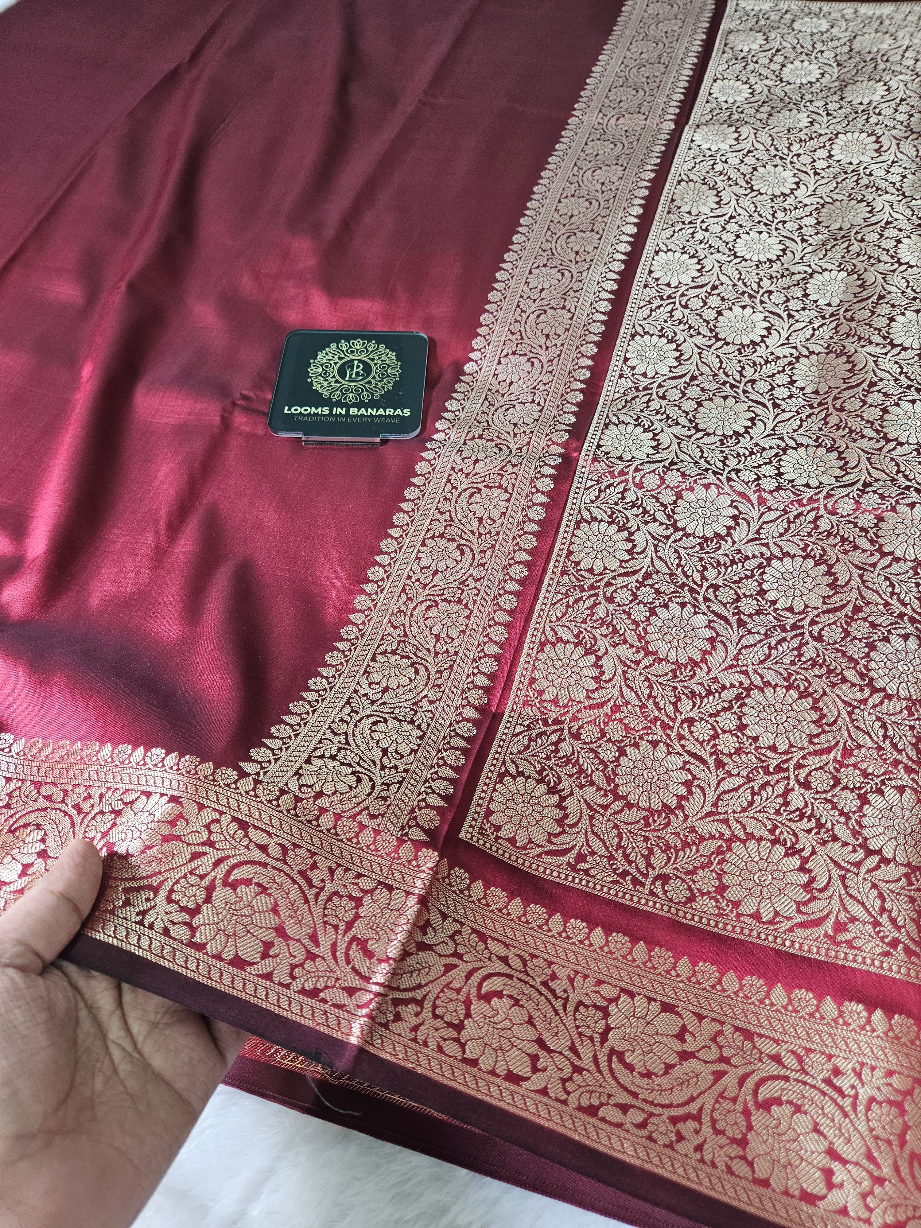 Banarasi Maroon Plain Saree Zari Aanchal Border Design