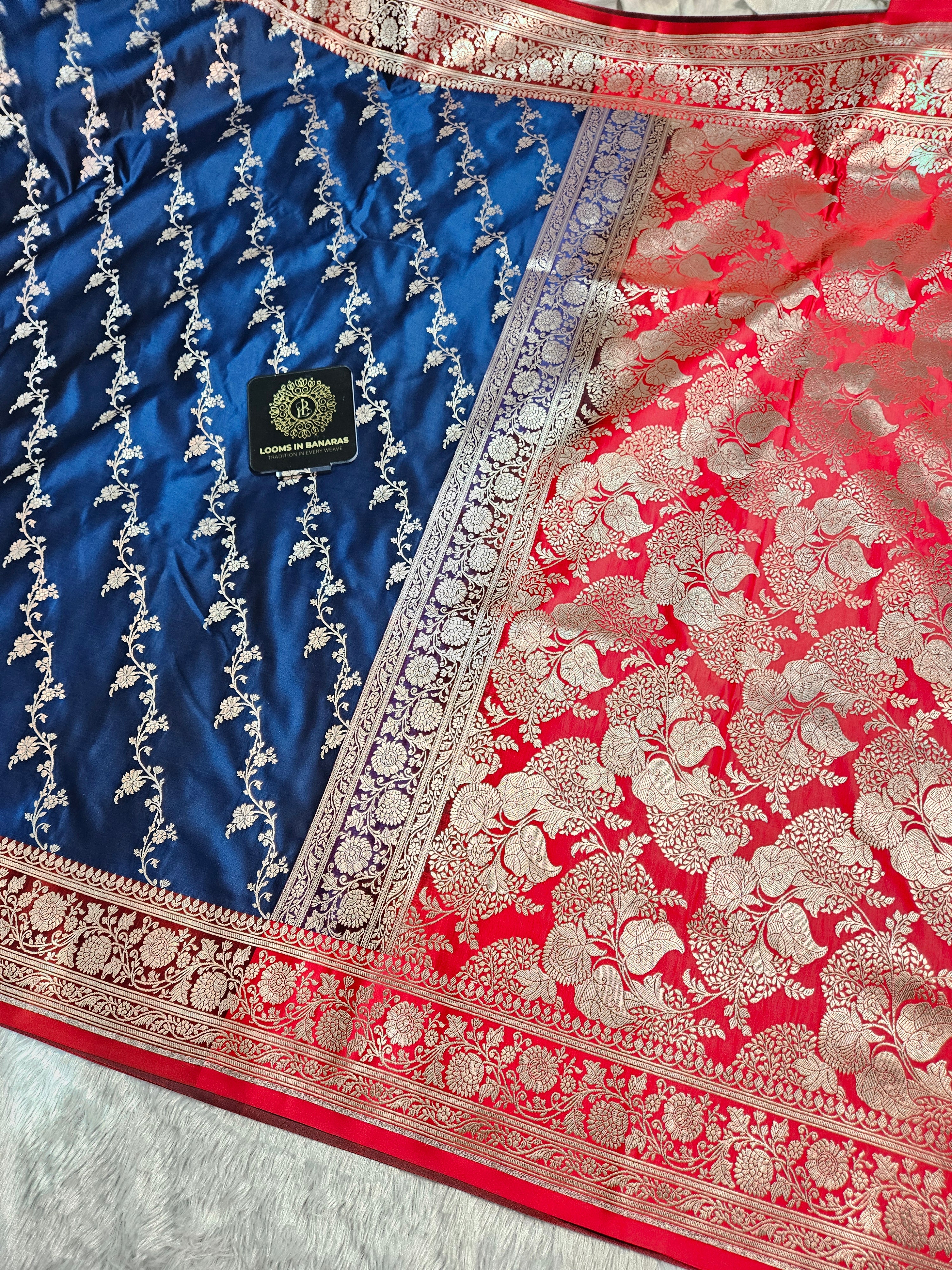 Banarasi Navy Blue and Red Contrast Mashru Silk Banarasi Border Aada Jaal Saree